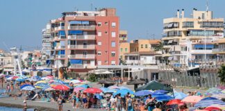 La entrada de turistas superó por primera vez los 11 millones en julio pero se confirma el enfriamiento del sector | Economía