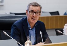 La CNMV vigila con lupa la comercialización de fondos de capital riesgo a pequeños inversores | Mercados Financieros