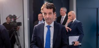 El Gobierno libera otros 6.890 millones en préstamos a la industria de defensa española, la inmensa mayoría a Indra | Empresas