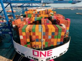 Las exportaciones españolas recuperan el pulso con el mejor octubre de su historia | Economía