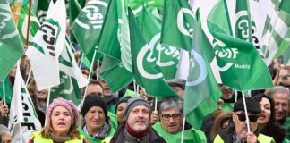 Los sindicatos de funcionarios elevan su presión al Gobierno y amagan con una huelga a fin de año si no hay pacto salarial | Economía