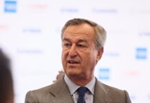 González-Bueno responde a David Martínez y le reta a que haga irrevocable su apoyo a la opa del BBVA | Economía