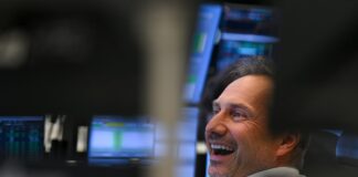 ¿Le queda recorrido al Ibex 35? El selectivo encara sus máximos históricos entre optimismo y cautela | Mercados Financieros