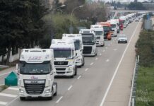 Los transportistas autónomos piden la jubilación anticipada con la nueva vía que abrió el Gobierno | Economía