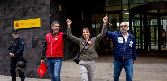 El Gobierno aplicará la jornada de 35 horas a los funcionarios de la Administración central en abril | Economía