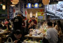 China ralentiza su crecimiento hasta el 4,8% en el tercer trimestre en medio de las disputas comerciales | Economía