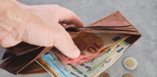 Gastos de empresa: ¿en metálico o por transferencia? ¿son parte del salario? | Mis Derechos | Economía