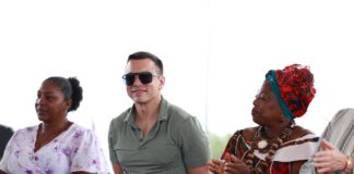 Gobierno entregó $ 2 millones para proyectos comunitarios en Esmeraldas y 111 motores fuera de borda | Política | Noticias