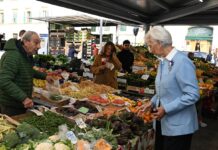 La inflación de la zona euro se modera en octubre hasta el 2,1%, una décima menos | Economía