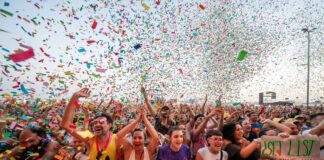 Consumo abre expediente sancionador a una promotora de festivales por posibles abusos como prohibir la entrada de comida y bebida | Economía