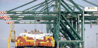 Las exportaciones españolas a EE UU se desplomaron más de un 30% en agosto, tras entrar en vigor los nuevos aranceles | Economía