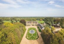 Las tres casas de la semana: un ‘château’ del siglo XVIII con caballos | Negocios