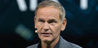 Volkswagen renueva a Oliver Blume, que y dejará Porsche en 2026