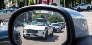 Uber tiene en talleres una flota de 100.000 robotaxis