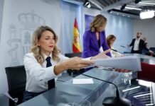 El Consejo de Ministros aprueba el anteproyecto de la ley para compensar los gastos de los becarios no remunerados | Economía