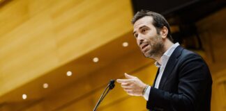 España aspira a mantener un puesto en Consejo de Gobierno del BCE una vez salga Luis de Guindos : Cuerpo renuncia a presentarse para presidir el Eurogrupo | Economía