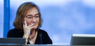 La Airef paraliza el nuevo examen del sistema de pensiones que le encargó el Gobierno porque cree que no cumple la ley | Economía