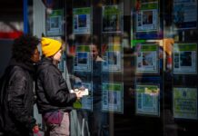 Inquilinos para siempre: el 80% no heredará una vivienda que le permita abandonar el alquiler | Economía