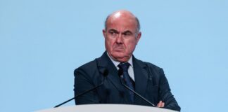 El Eurogrupo lanza la carrera para sustituir a Luis de Guindos en la vicepresidencia del BCE | Economía