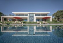 Las casas de la semana: tres niveles con ascensor y ‘jacuzzi’ en Sotogrande por 7,7 millones | Negocios