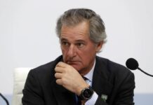 Acciona se expone a una fuga de los fondos mientras limita las explicaciones a inversores sobre los informes de la UCO | Empresas