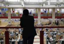 Hacienda interpreta que retirar dinero de la cuenta bancaria de un fallecido supone aceptar la herencia | Economía