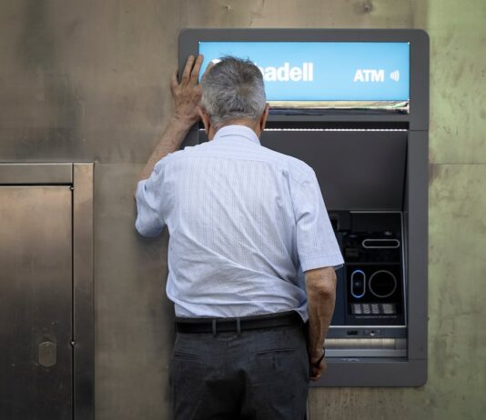 Ahorro a largo plazo, conductismo fiscal y vasos comunicantes | Opinión