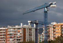 Euforia inmobiliaria en Telegram: el auge de comprar casas en minutos sin verlas | Economía