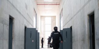 Proyecto de ley de agentes penitenciarios no incluye incorporación de policías y militares en servicio pasivo para vigilancia penitenciaria