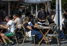 La renta disponible de los hogares crece en la OCDE el doble que en España | Economía