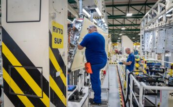 Los convenios arrancan el año con una subida salarial del 2,9%, la menor en dos años | Economía