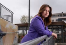 La precariedad de los becarios a los que pretende proteger el estatuto: “Nos explotan por 200 euros, no valoran nuestro trabajo” | Economía