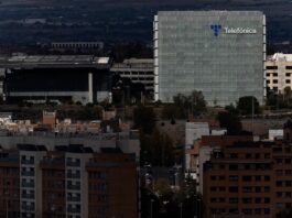Telefónica reduce la afectación del ERE por debajo de los 5.000 trabajadores | Economía