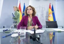 El Gobierno esgrime la Constitución para salvar la senda de déficit | Economía