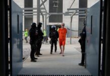 Jorge Glas llegó a la cárcel del Encuentro con una pena unificada de ocho años de prisión, una sentencia de trece años por peculado y en la mira de la Fiscalía por el caso Magnicidio FV | Política | Noticias