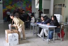 Los ‘hijos’ de la Constitución de Montecristi: ¿qué piensan de la consulta popular los chicos que crecieron bajo sus reglas?