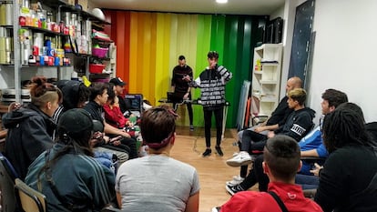 Sesión del proyecto 'Tardes de Garaje' en el local de Asociación Garaje (Madrid, 2019).