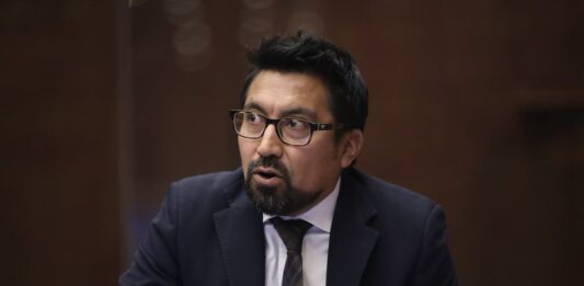 Asambleísta Hernández completa información sobre denuncia contra siete ministros de Estado por violar silencio electoral | Política | Noticias