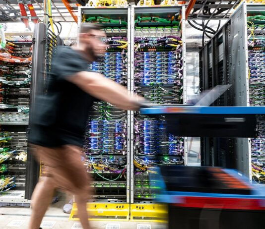 La economía estadounidense creció un 1,1% en el tercer trimestre, por encima de lo esperado | Economía