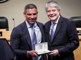 Guillermo Lasso recibe las llaves de la ciudad de Miami | Política | Noticias