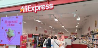 La UE cobrará tres euros a los paquetes de bajo coste de Temu, Shein o AliExpress que entren en el mercado comunitario | Economía