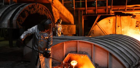 La gran industria pide al Gobierno que incluya 300 millones de ayudas en las medidas de final de año | Economía