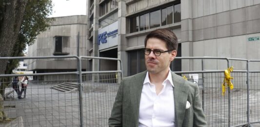 Vía telemática Fiscalía receptará este miércoles la versión del juez Carlos Serrano, magistrado anticorrupción que habría salido del país para resguardarse | Política | Noticias