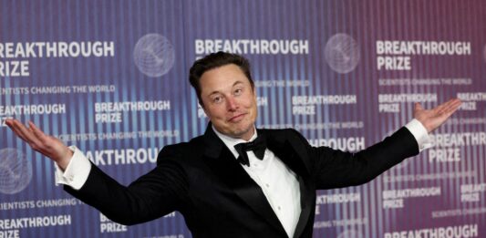 Elon Musk acelera en la OPV de SpaceX y presume del fuerte crecimiento de su negocio de internet satelital | Economía
