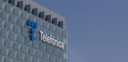 Telefónica firma con los sindicatos el ERE, que tendrá un coste de 2.500 millones | Economía