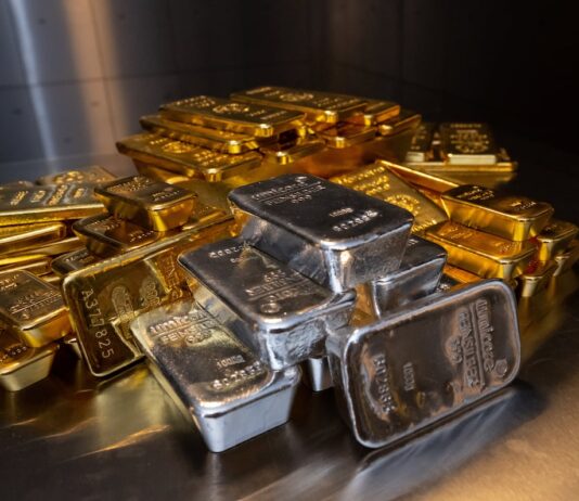 El oro supera por primera vez los 4.500 dólares y se dispone a cerrar su mejor año desde 1979 | Mercados Financieros