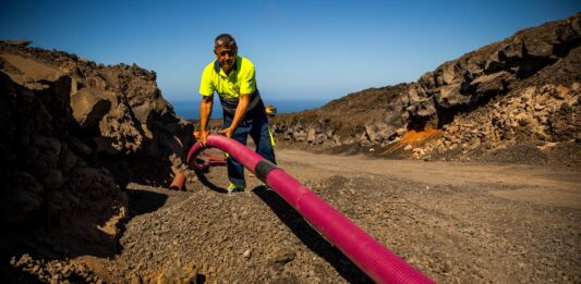 Los expertos de Trabajo alertan del “peligro potencial” de que empleados cualificados o experimentados solo cobren el salario mínimo | Economía