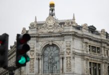 Por qué la deuda española está en máximos, pero es más asumible que antes | Economía