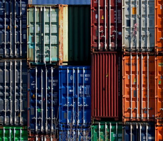 Los grandes institutos económicos de Alemania rebajan sus previsiones por los aranceles y la falta de reformas | Economía