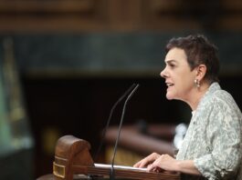 El Gobierno y Bildu acuerdan extender a 2026 la prohibición de desahuciar a personas vulnerables | Economía